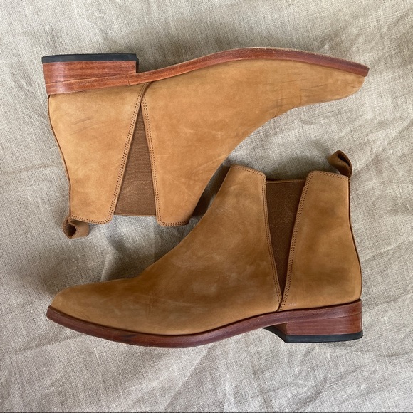 Nisolo Shoes - Nisolo Leather Chelsea Boot in Sand - size 9